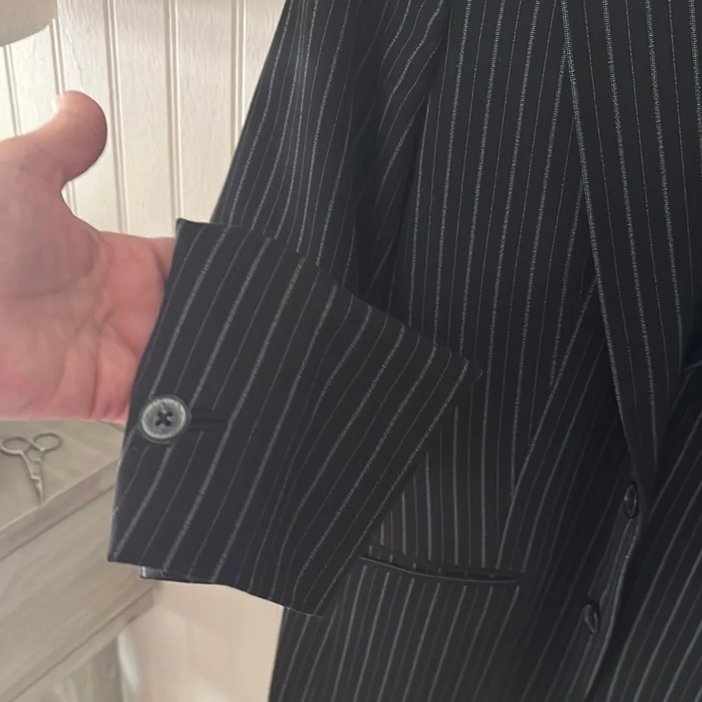 Anne Klein Black and Gray Pinstripe Blazer sz M